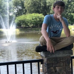 Meet your Posher, Zach